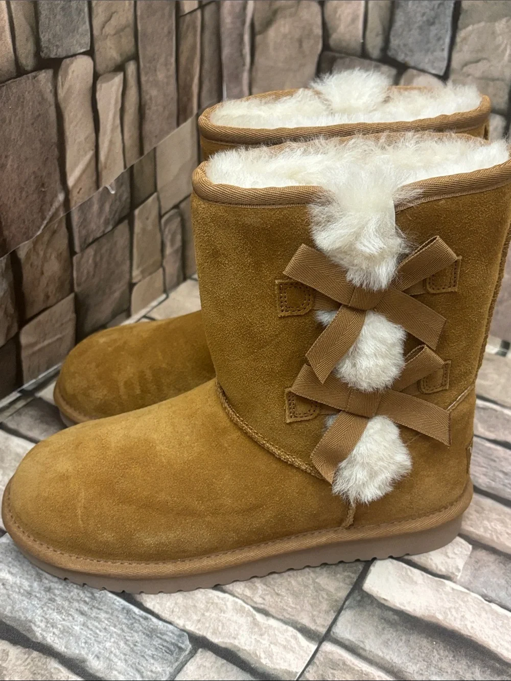 New women’s Koolaburra by UGG boots size 6